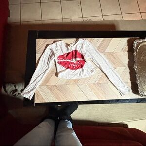 Chic White Top with Red Lips Graphic